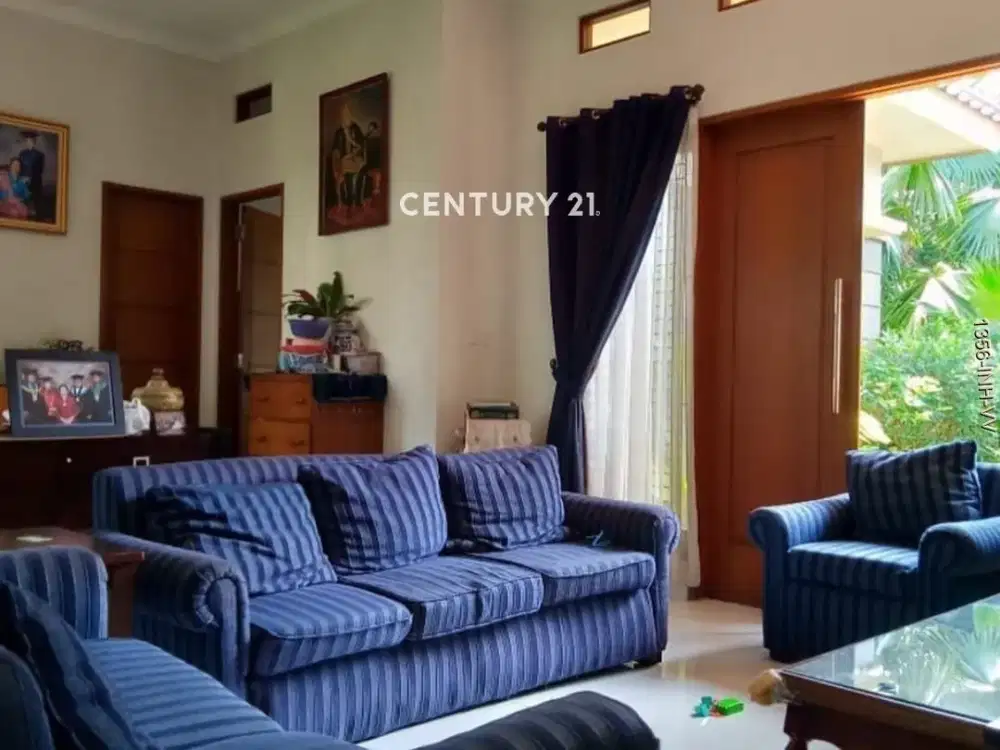 Dijual rumah hook, strategis, taman belakang, Depan, samping, di boulevard sektor 9 Bintaro