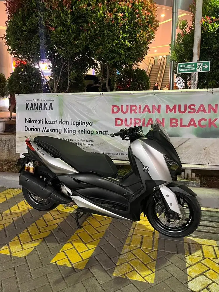 Yamaha Xmax Tahun 2019 LOW KM GRESS PLAT B TANGERANG