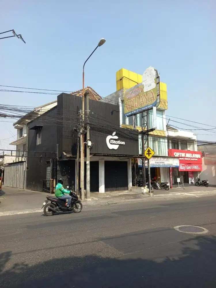 Dijual Ruko 2 Lantai, Pinggir jalan utama di Jl.Kaliurang KM. 5