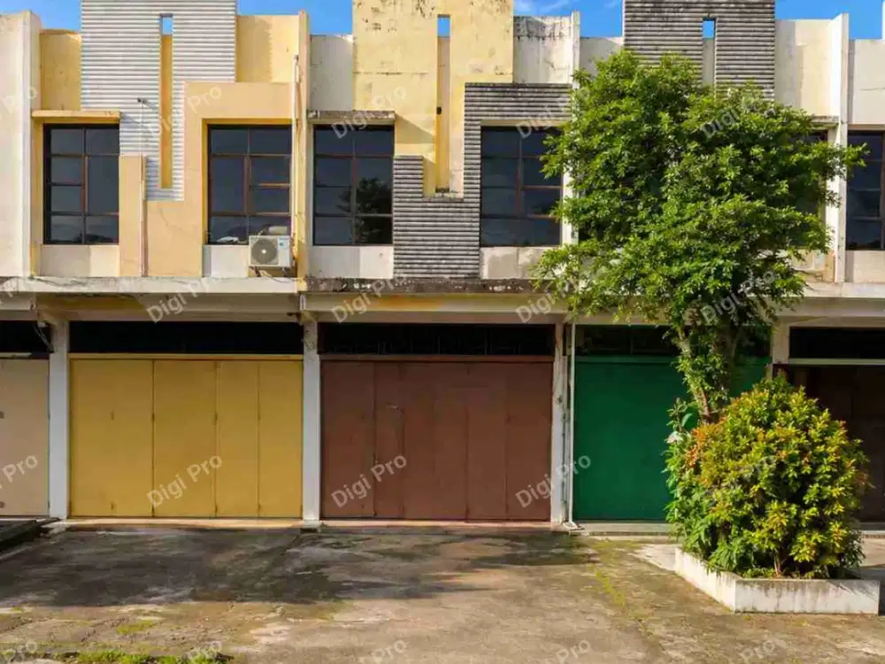 Dijual Ruko Poros Jl. DR Leimena Antang, Siap Pakai