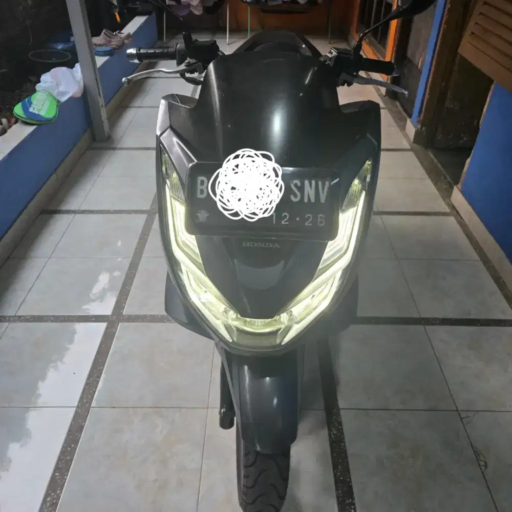 MOTOR PCX 2021 WARNA GREY