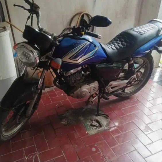 Suzuki Thunder 125CC