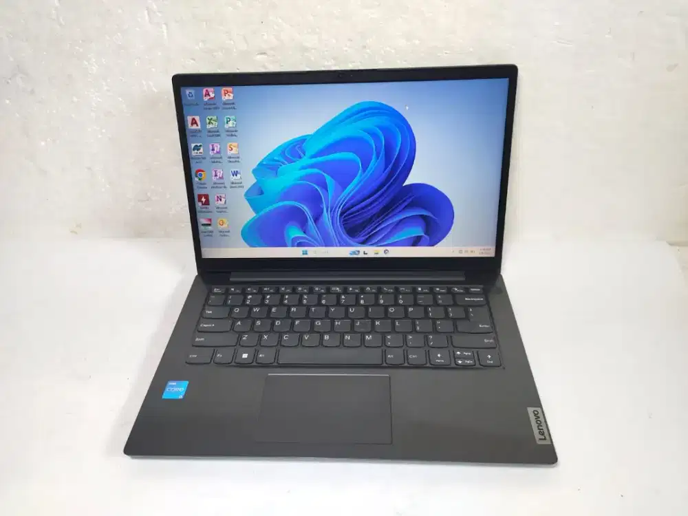 B1143 Lenovo V14 G3 core i3-1215U Ram 4GB ssd 256(100/81) layar FHD