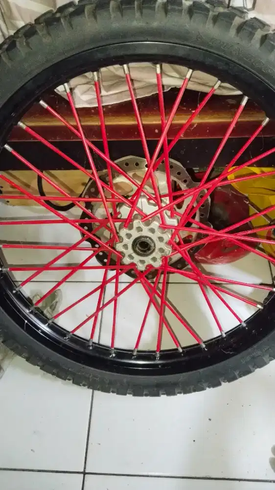 di jual ban dan velg crf ori pabrik