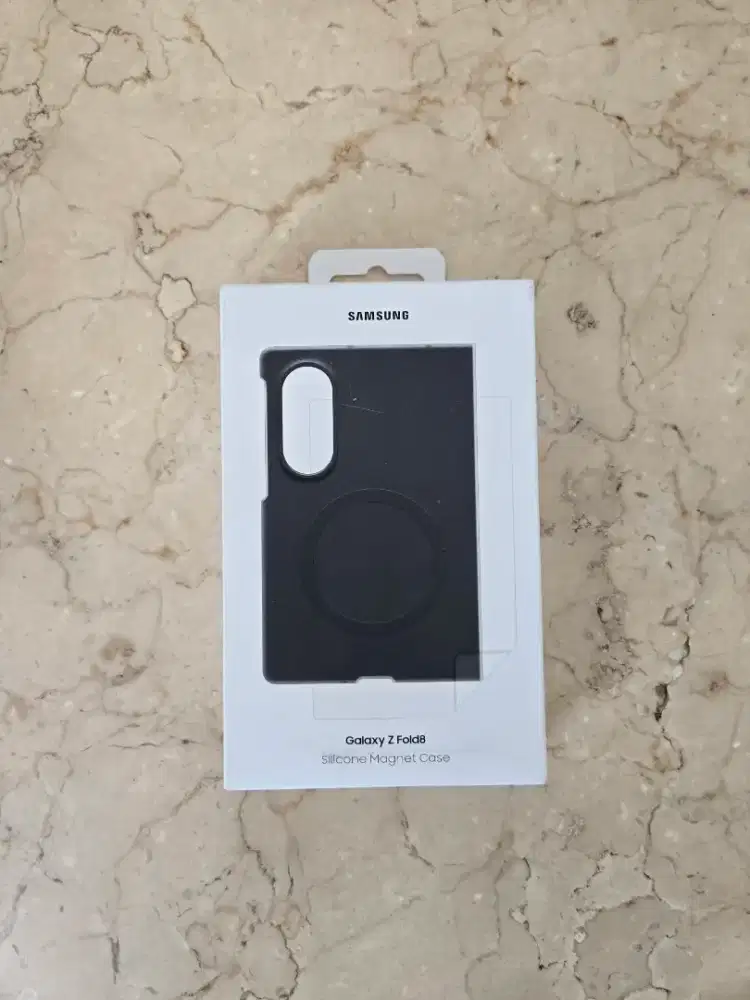 Jual Z Fold 8 Black Silicone Magnet Case BNIB