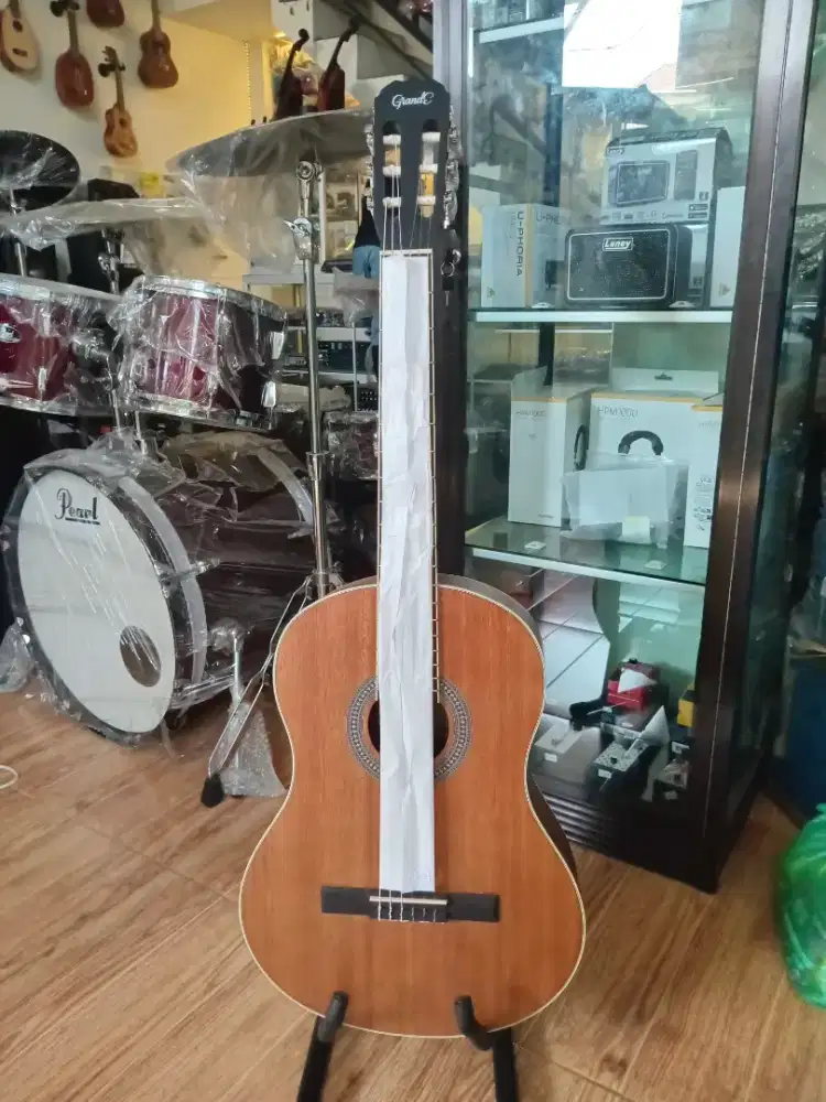 GITAR CLASSIC GRANDE IC 139 NS ORIGINAL