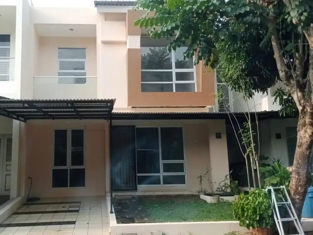Dijual Cepat Rumah Dekat Kawasan Kuliner, Pendidikan dan Pasar Modern di Cluster Azalea Gading Serpong