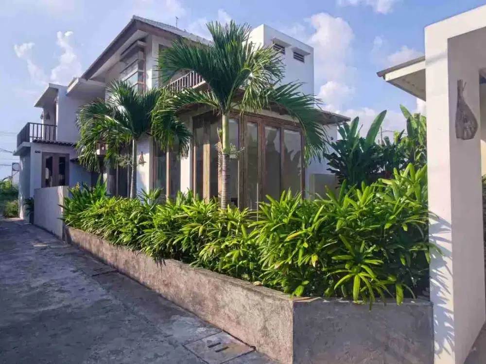 Villa 200m dari Pantai, hanya 20m dari Jln Utama semi Furnished 2 LT, CEMAGI CANGGU Milik Sendiri