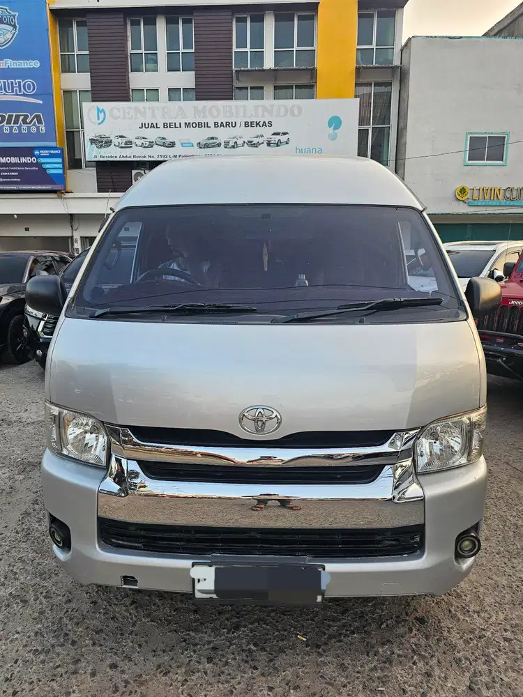 HIACE Commuter 2.5 Diesel manual 2017 istimewa dp 95 jt