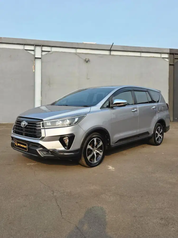 Toyota Innova Venturer Diesel 2021 low km record
