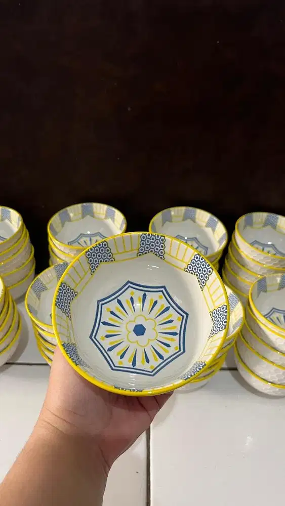 MANGKOK KERAMIK MOTIF KEKINIAN