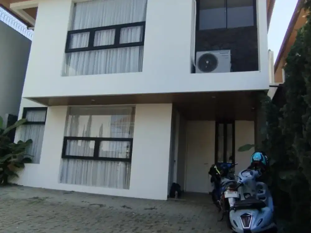 Dijual Rumah Bagus ada kolam Renang komplek Setiabudi Regency bandung Utara