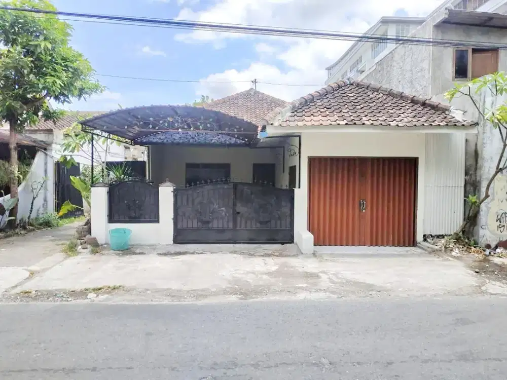 LT 300 7KT Jl. Magelang Km 4 Rumah Kantor Ruang Usaha Kost Kos Eksklusif Homestay Guesthouse Dekat UGM, Jl Monjali Palagan, Mall JCM, Tugu Jogja, Tol