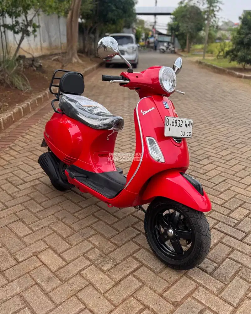 JUAL MURAH VESPA LX 150 3V 2013 MULUS