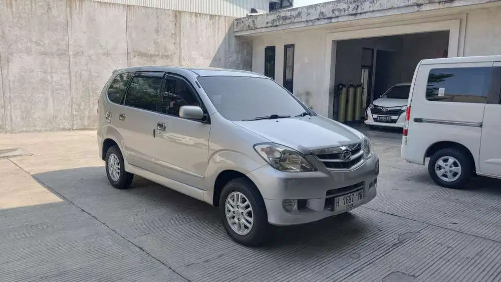 Daihatsu Xenia 2011 Bensin