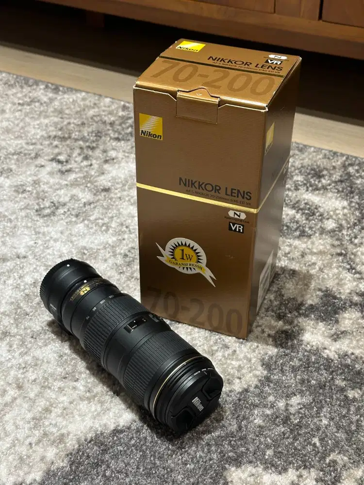 Dijual- Nikon AF-S Nikkor 70-200mm f/4G ED VR + FTZ Adapter – Mulus, J