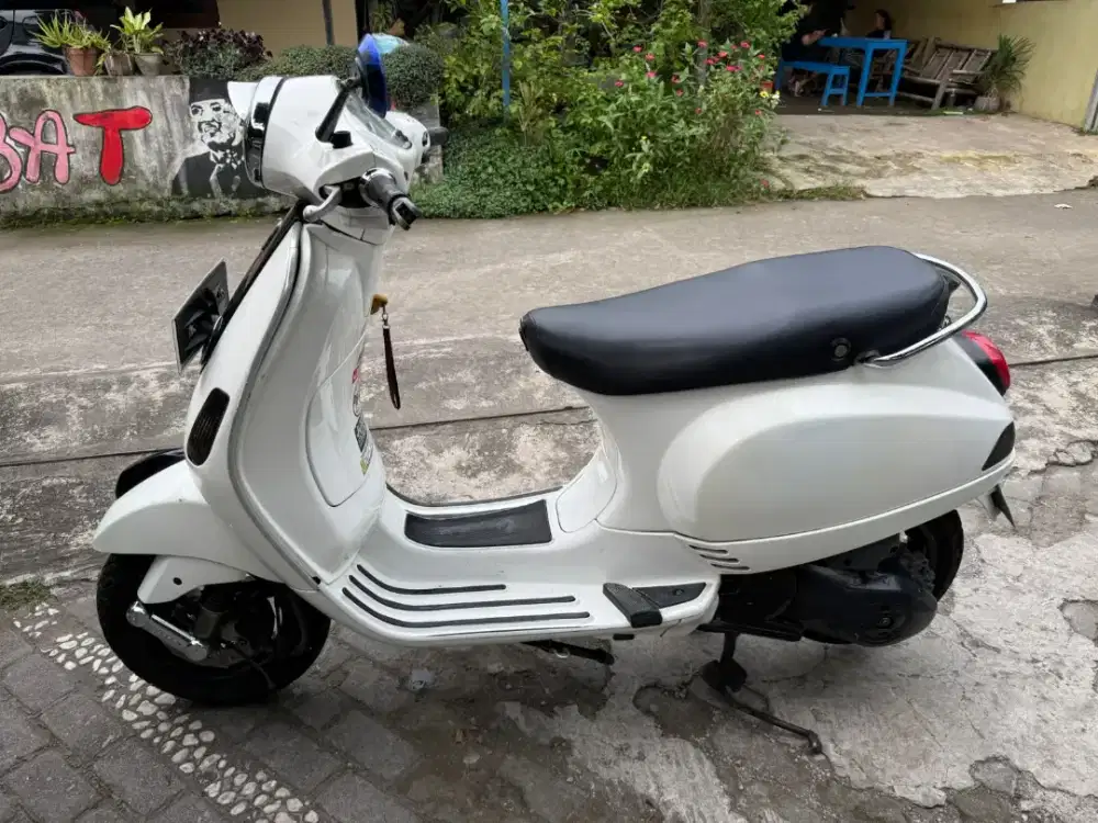 Vespa LX 150 injeksi THN 2013 plat AB sleman