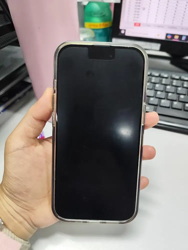 Dijual Hp Iphone 15 pemakaian baru 3 bulanan