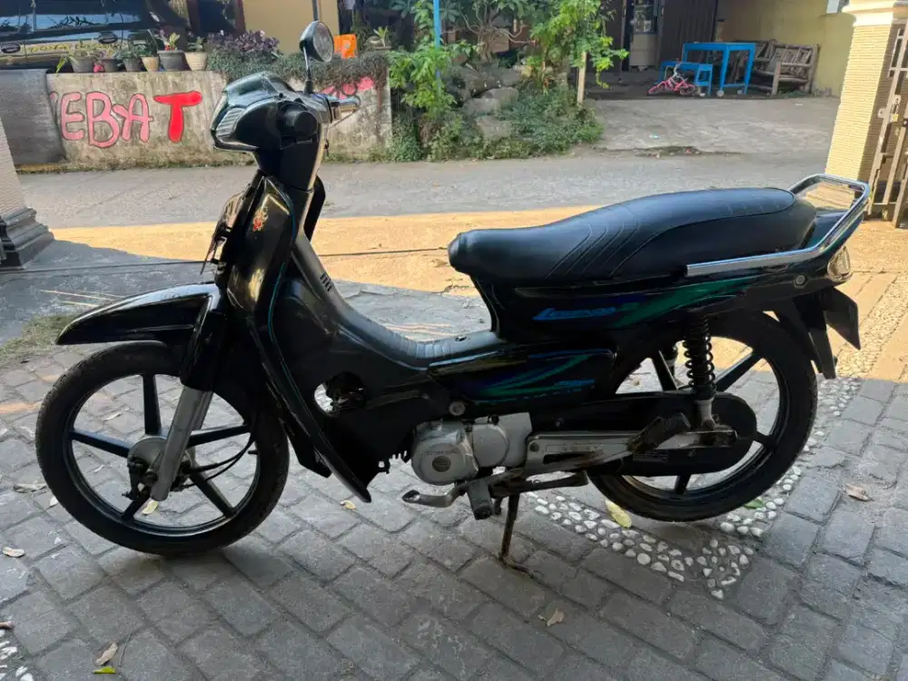 Astrea grand Legenda 2 thn 2004 plat D bandung