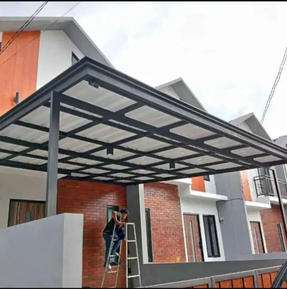 Canopy kaca dan baja ringan