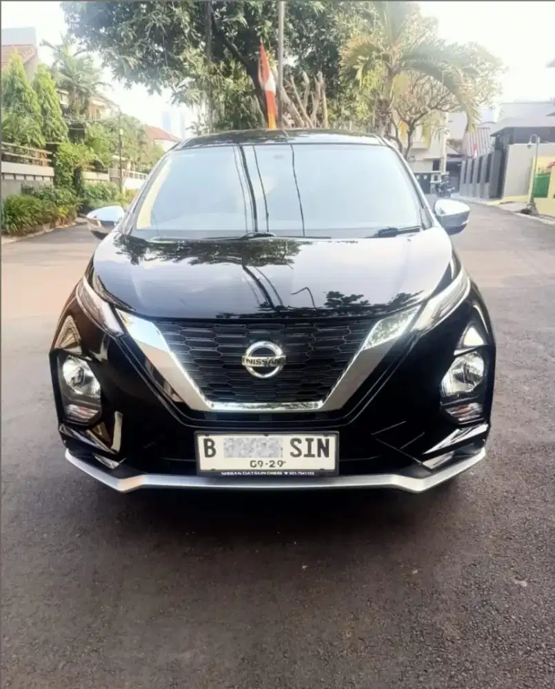 Nissan Livina VL 2019, matic, warna hitam