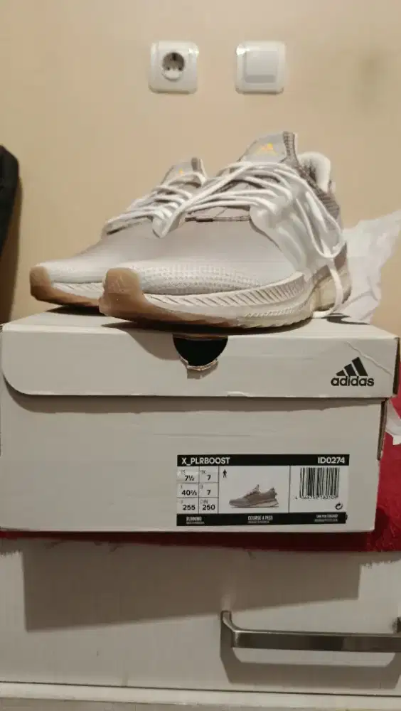 Adidas XPLRBOOTS ID0274