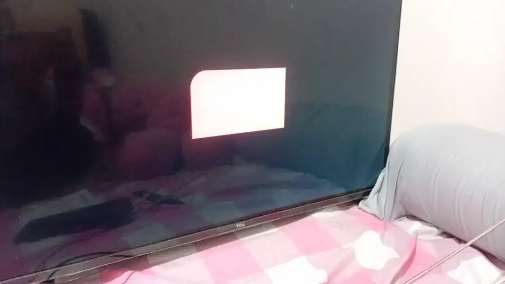ANDROID TV LIKE NEW 32 IN