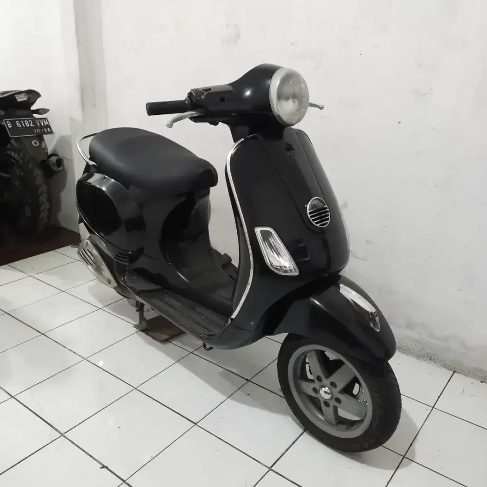 Piaggio Vespa LX150 2012 Orisinil Mesin Cakep Bagus Lengkap