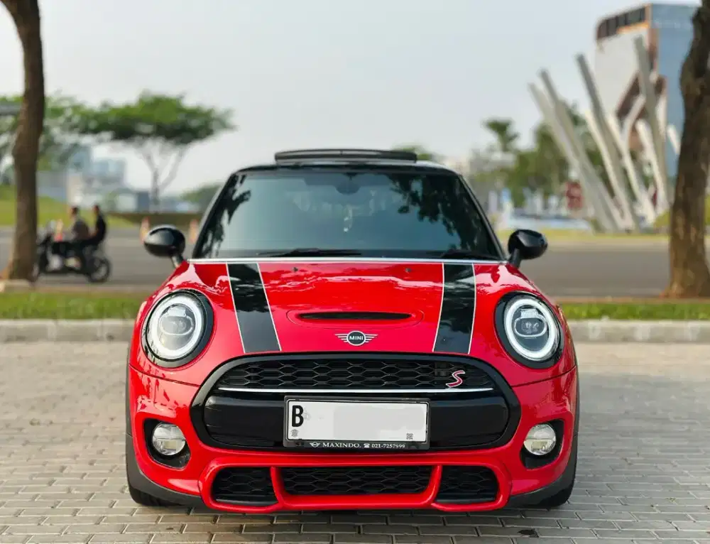 Minicooper S JCW Package AT 2018 3 doors