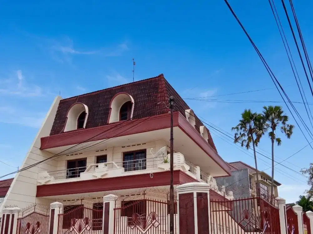 Dijual Rumah Hook Cocok untuk Kantor di Jl Tambora Malang