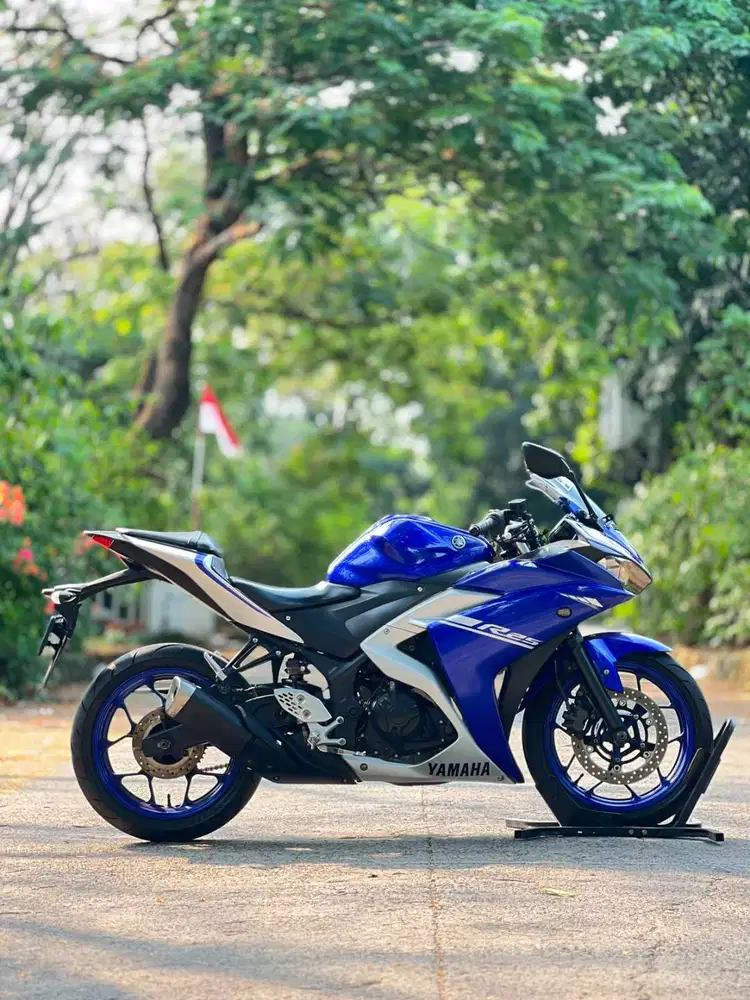 YAMAHA R25 OLD 2017 BIRU KM LOW PAJAK HIDUP KONDISI MULUS SIAP PAKAI