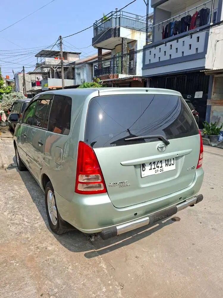 Toyota Kijang Innova 2005 Bensin