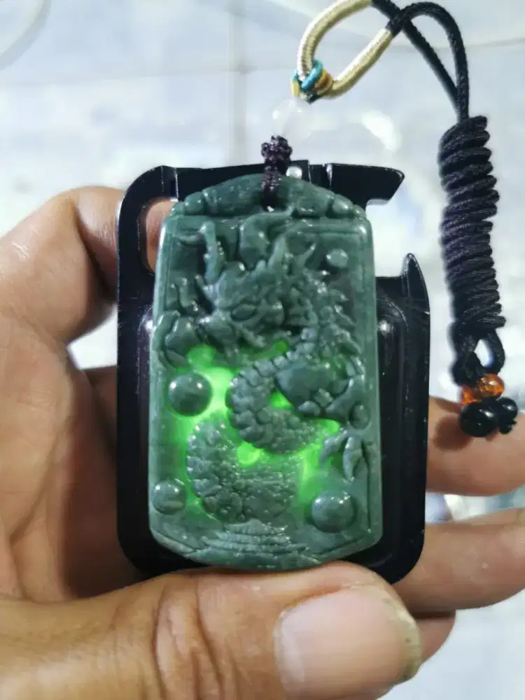 Giok Guatemala Jadeit type A Bersertifikat - Kalung Liontin ukir Naga