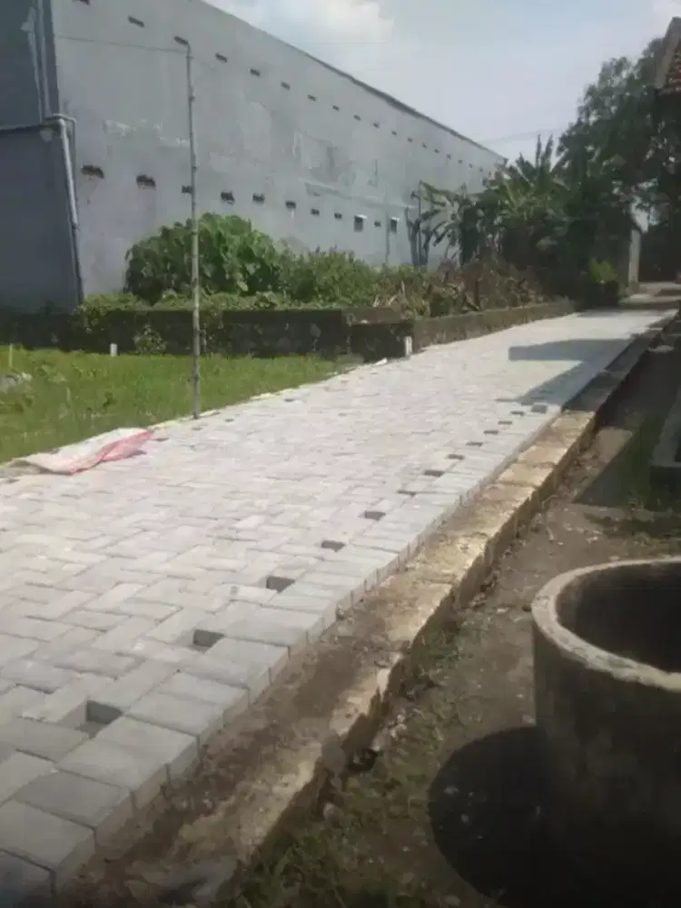 Ahlinya pemasangan paving