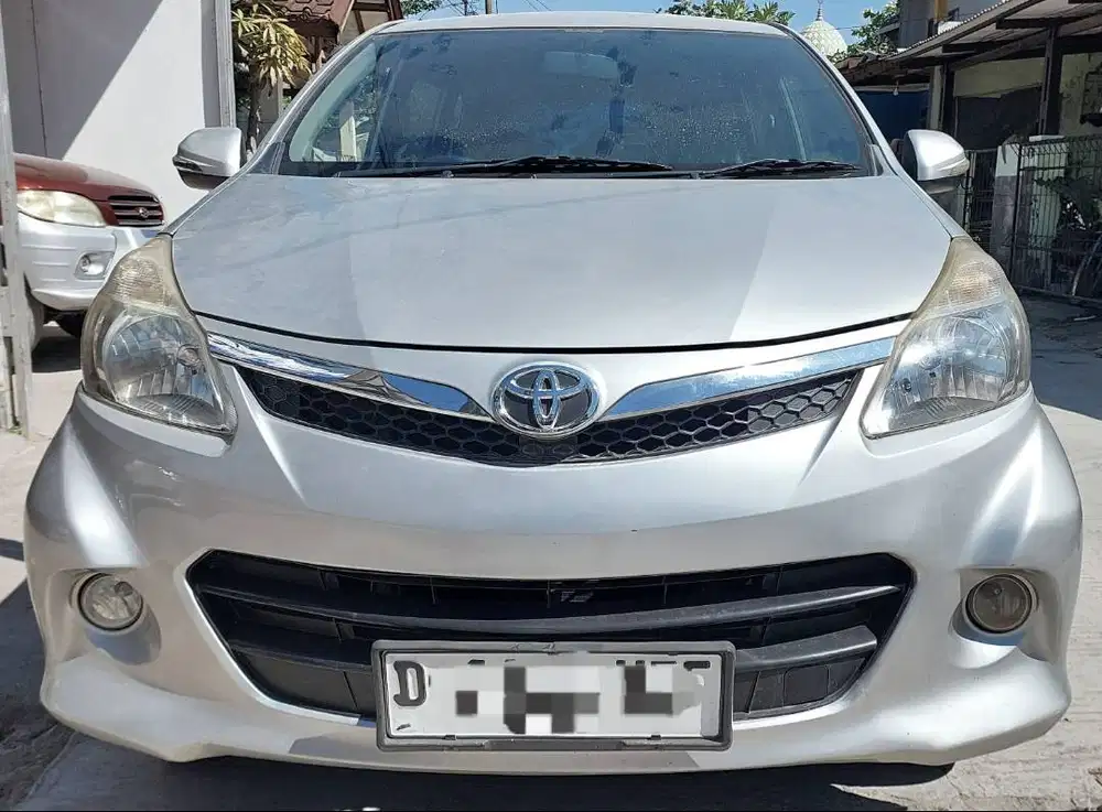 Toyota Avanza Veloz 1.5 at matik 2014 awal dual airbag ac dobel km low