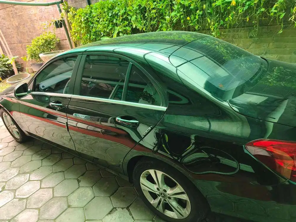Mercedes-Benz C200 2017 Bensin