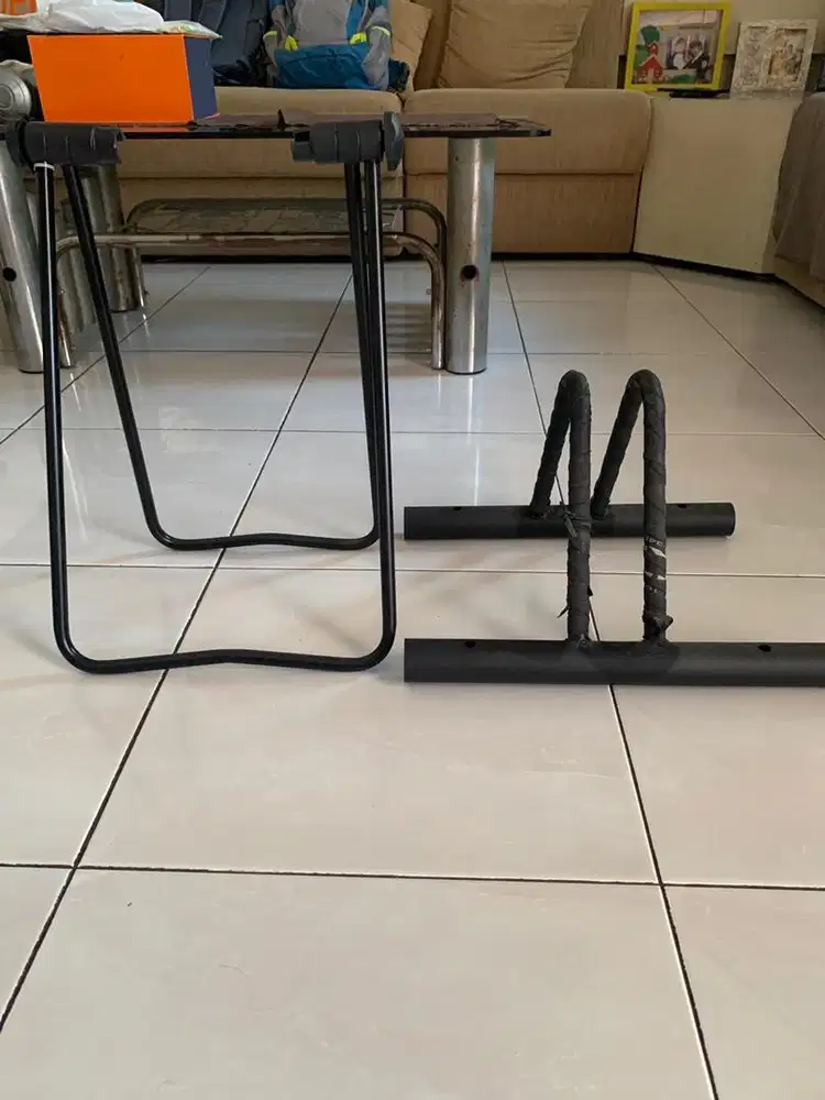 Paddock sepeda rack parkir