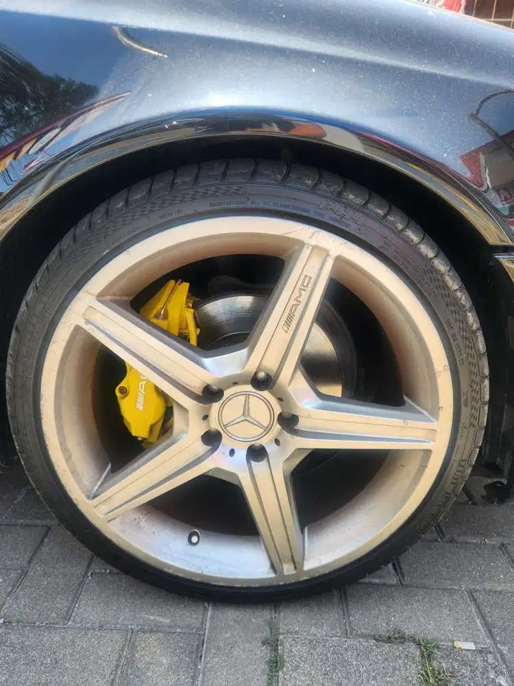 Mercedes-Benz E240 2004 Bensin