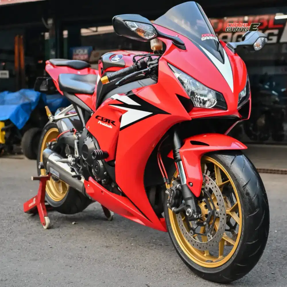 HONDA CBR 1000 CBR1000 MERAH 2012 SUPER SPORT