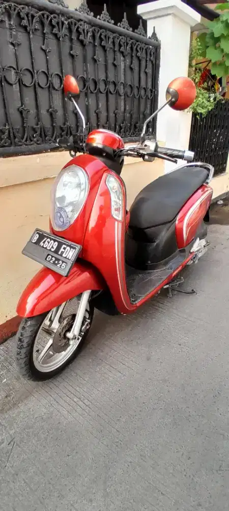 Bismillah jual honda scoopy esp thn 2016