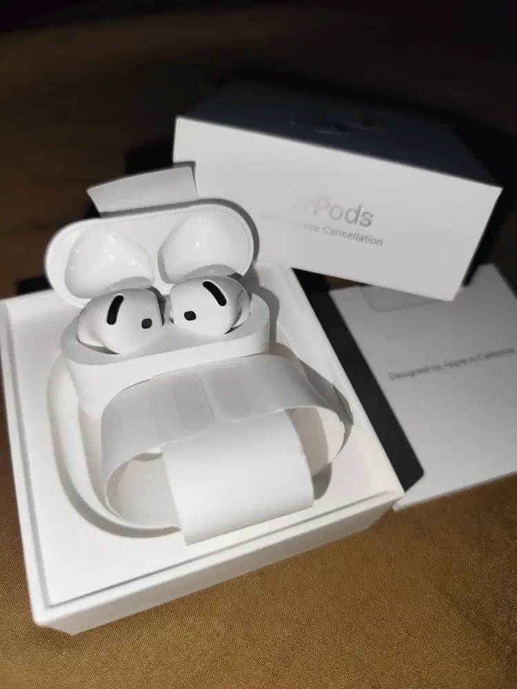Dijual AirPods 4 ANC bisa nego (butuh cepet)