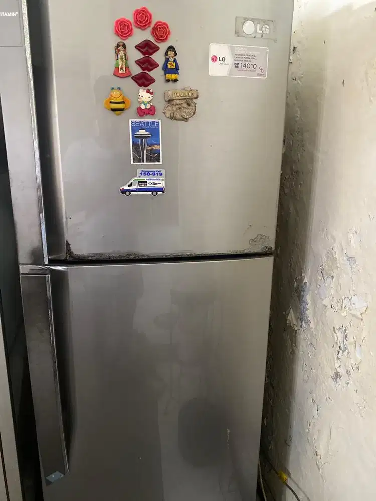 Di jual kulkas LG