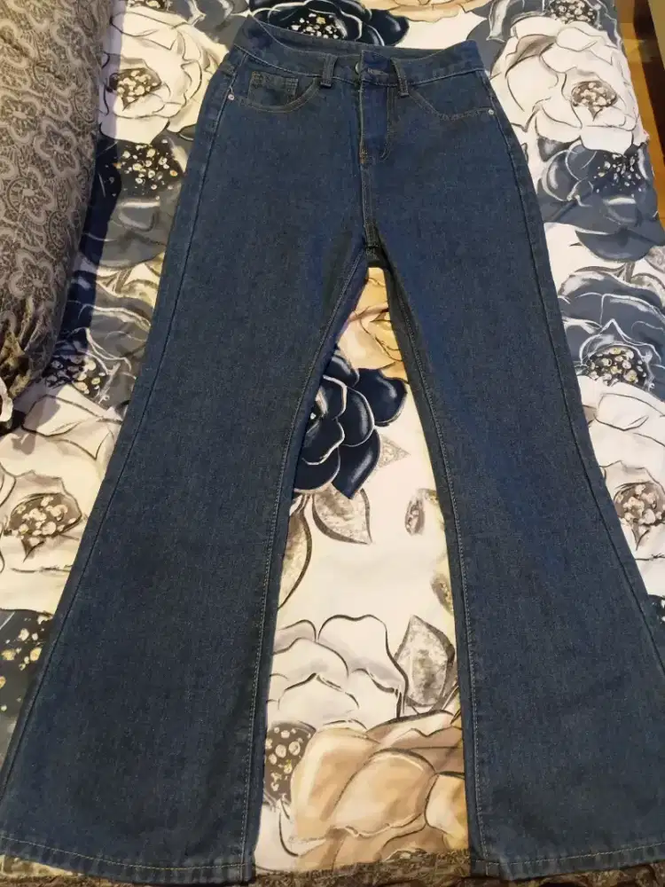 Celana cutbray jeans