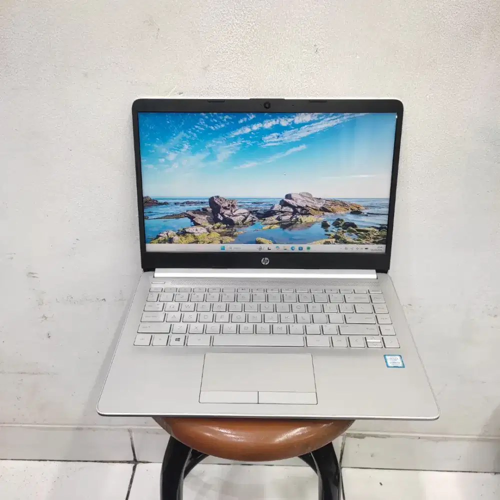HP 14S-CF INTEL CORE i3-7020U RAM 8 GB SSD 128 GB