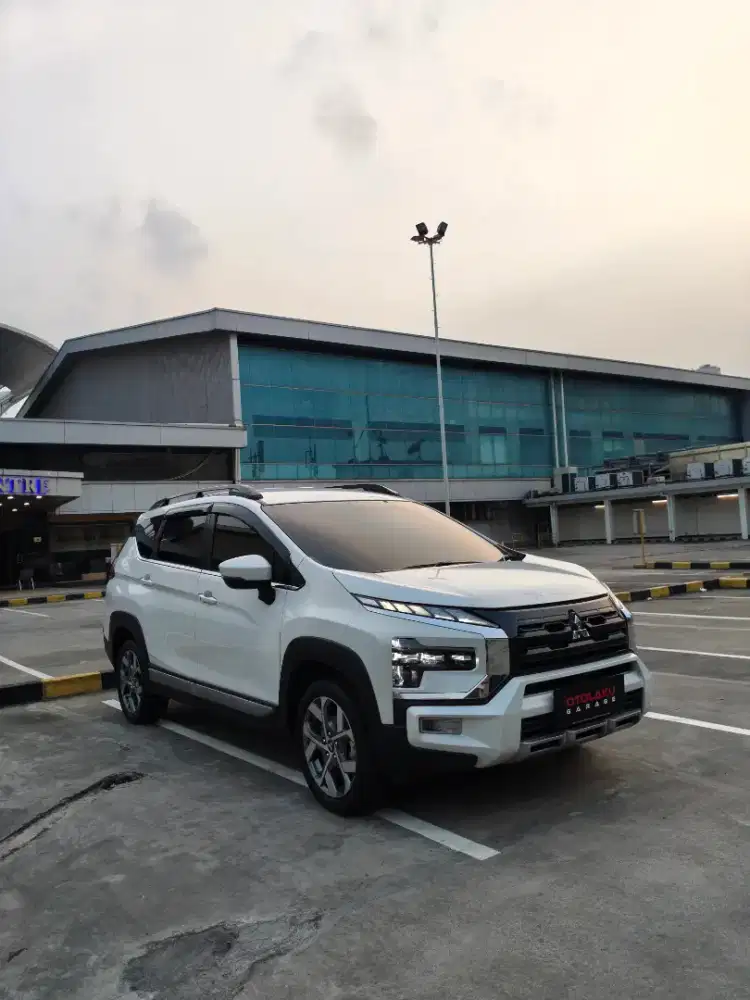 XPANDER CROSS PREMIUM PACKAGE 2022 – PUTIH, SIAP PAKAI!