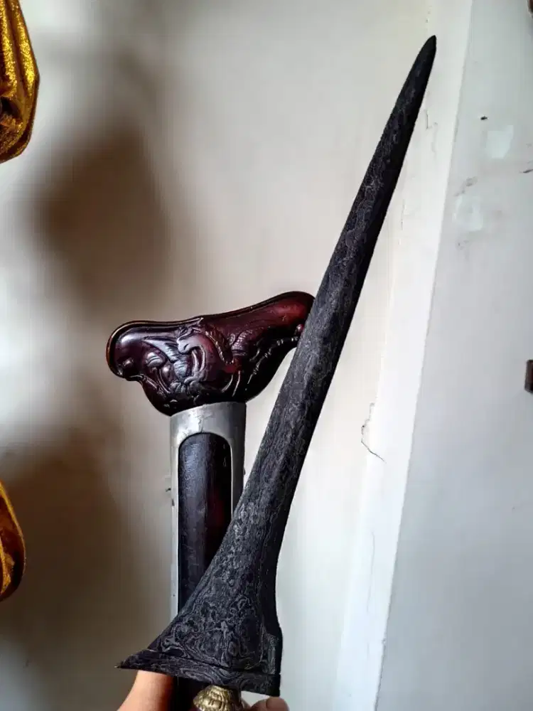 Keris sepuh Brojol pamor pedaringan kebak - keris patrem