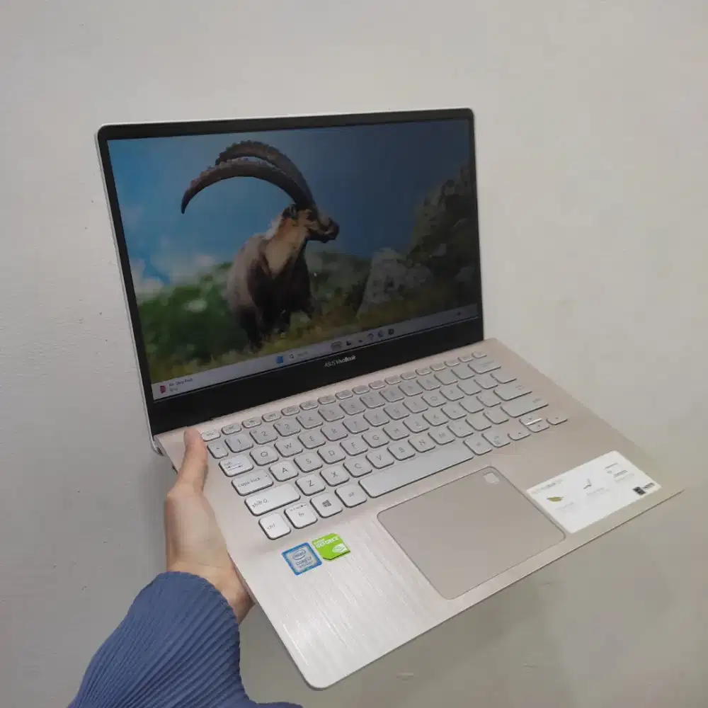 ASUS VIVOBOOK S14 INTEL CORE i7-8565U RAM 8 GB SSD 512 MX150