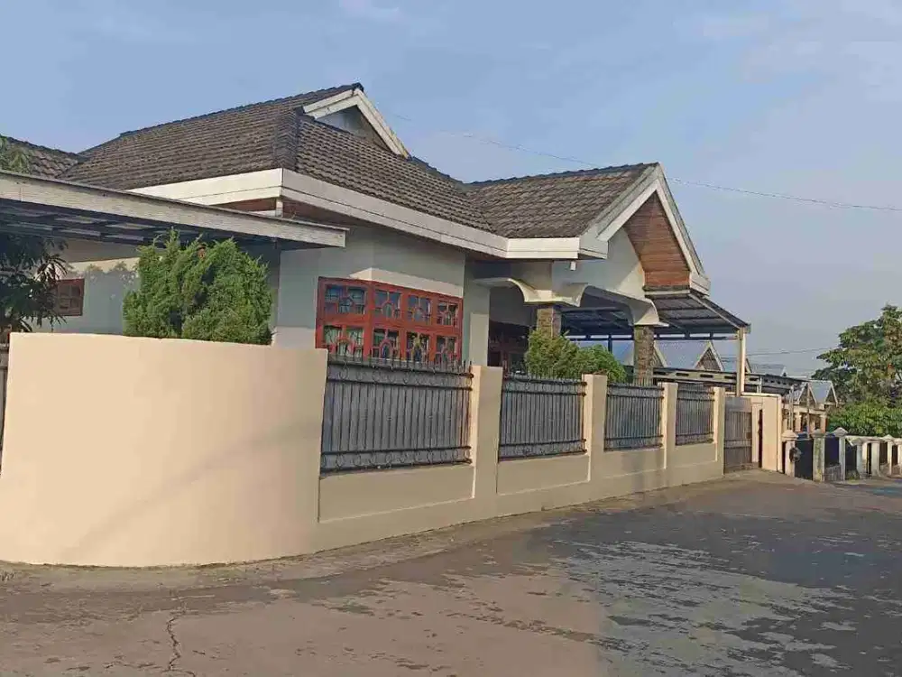 Dijual rumah fully furnished siap huni posisi hook di jalan Tanjung Sari 2 dekat Saptamarga Palembang