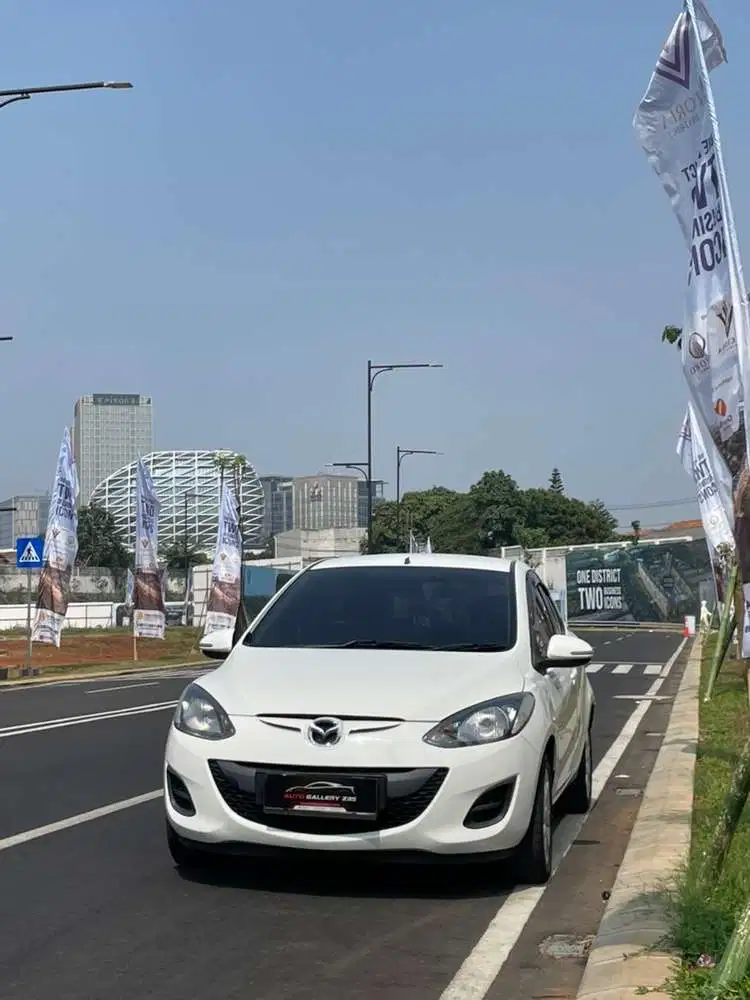 Mazda 2 2012 Bensin