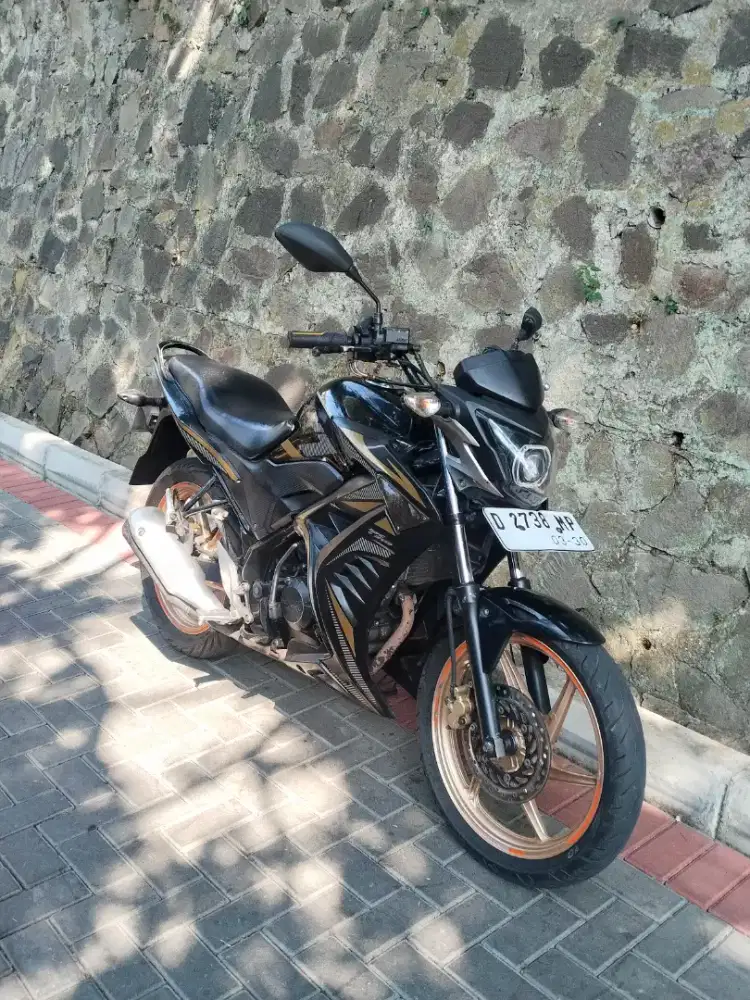 Honda CB 150r cbr